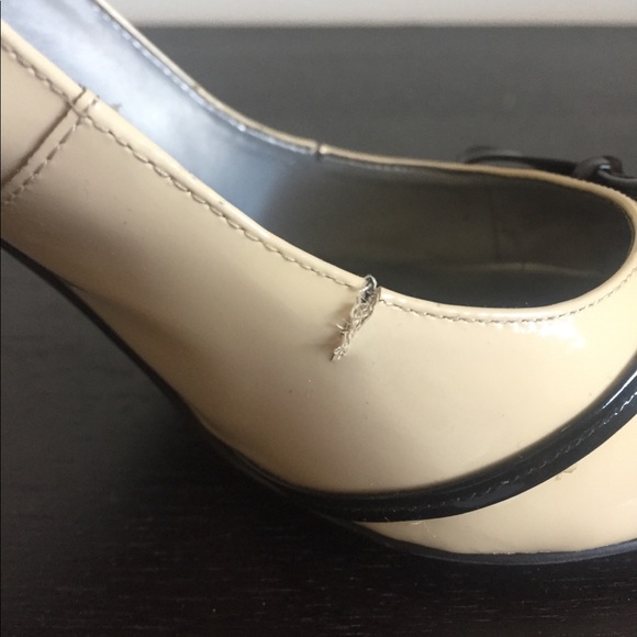 GUESS Cream Coloured Patent Leather Pumps - Picture 4 of 4